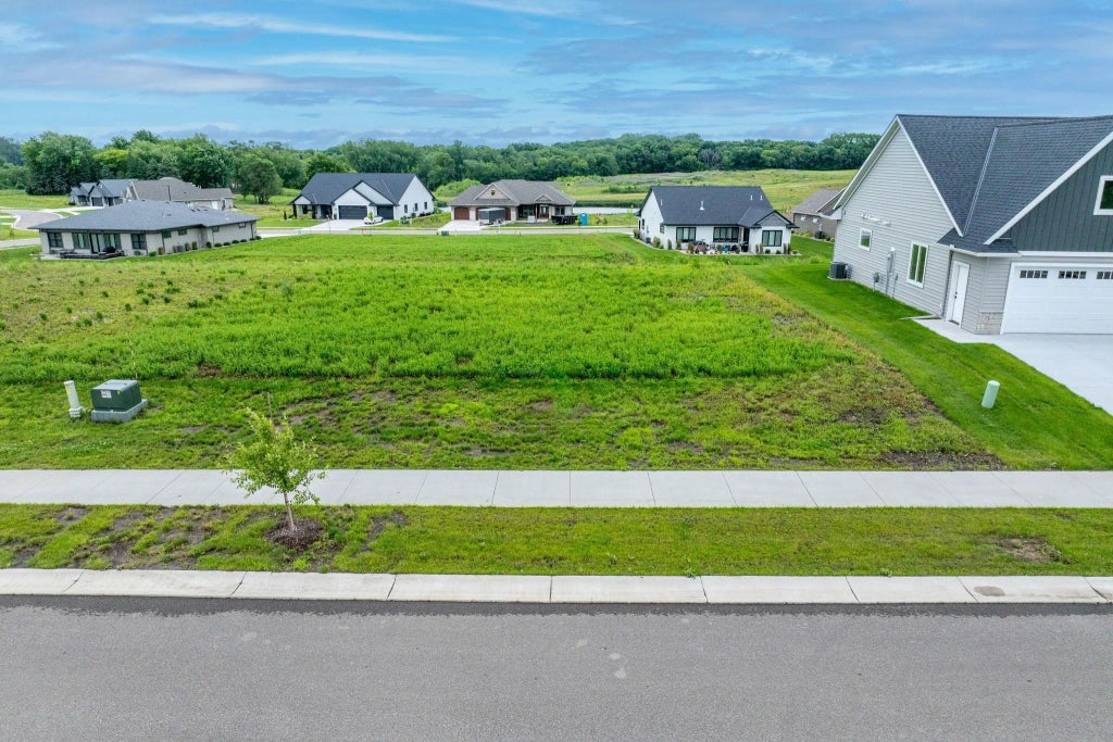 2015 Saba Boulevard, Mankato