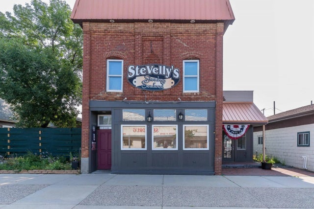 110 N Lake Avenue, Battle Lake