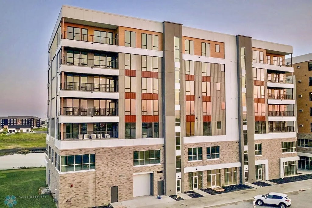 4470 24th Avenue S 601, Fargo