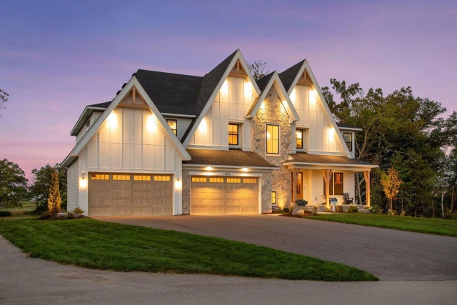 10373 Mallard Drive, Victoria