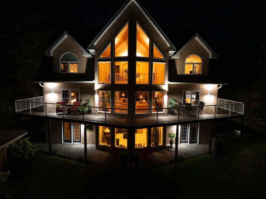 2565 County Road 103, International Falls