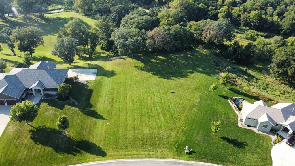 Xxxx Leaf Point, Lynd