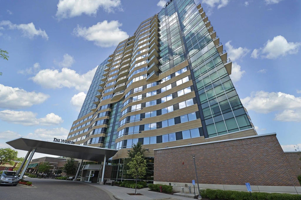 3209 Galleria 1808, Edina