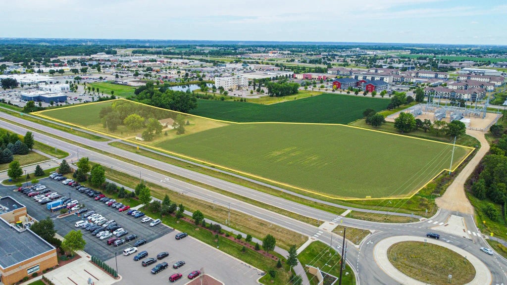 2050 Madison Avenue, Mankato