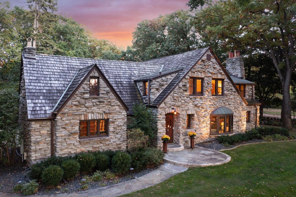 5117 Schaefer Road, Edina