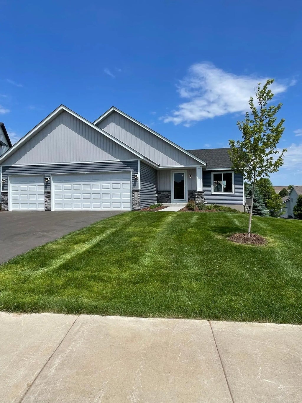 1179 Cubasue Court, Shakopee