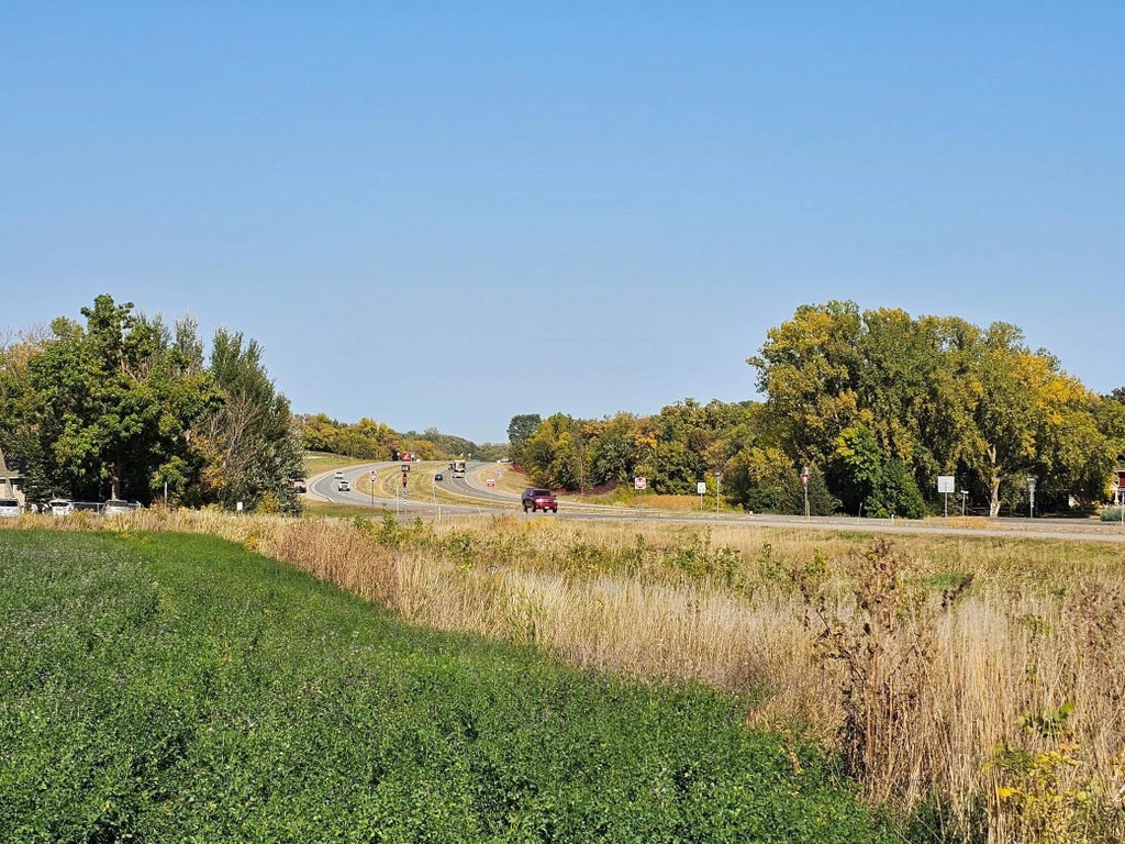 1977 60th Avenue Ne, Willmar