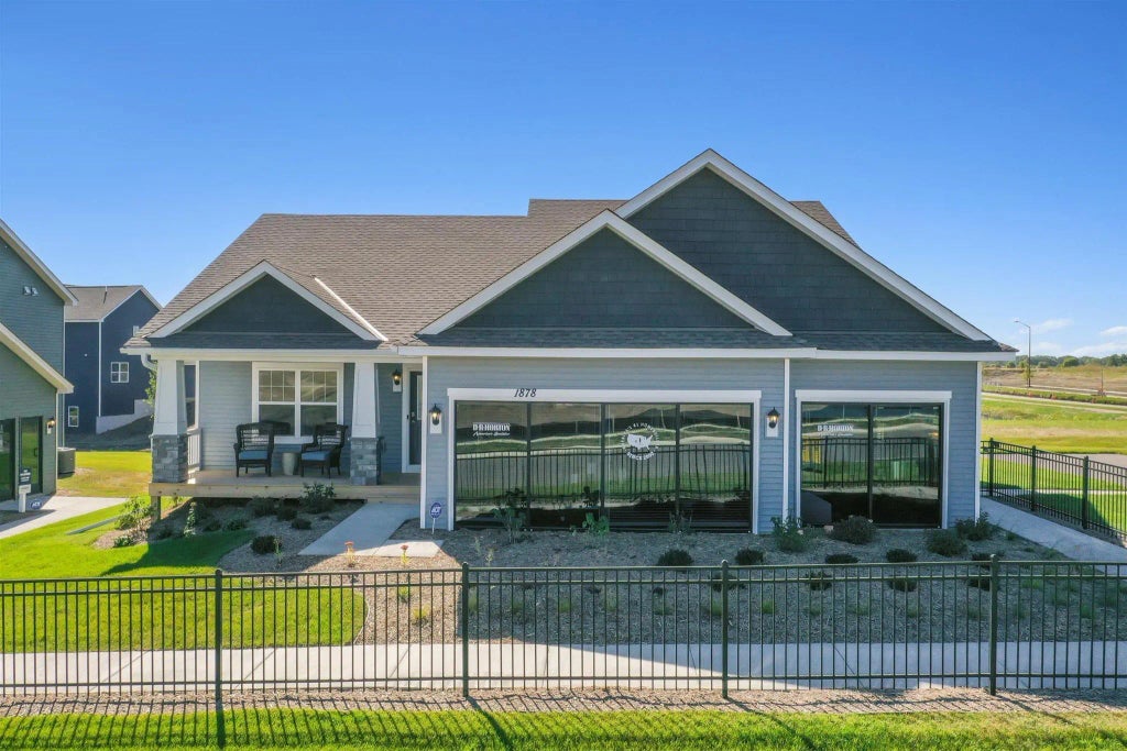 1878 Rainier Drive, Shakopee