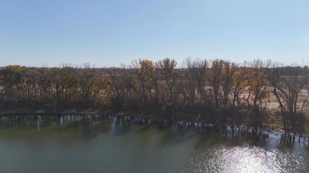 4 Cottonwood Lake Boulevard, Windom