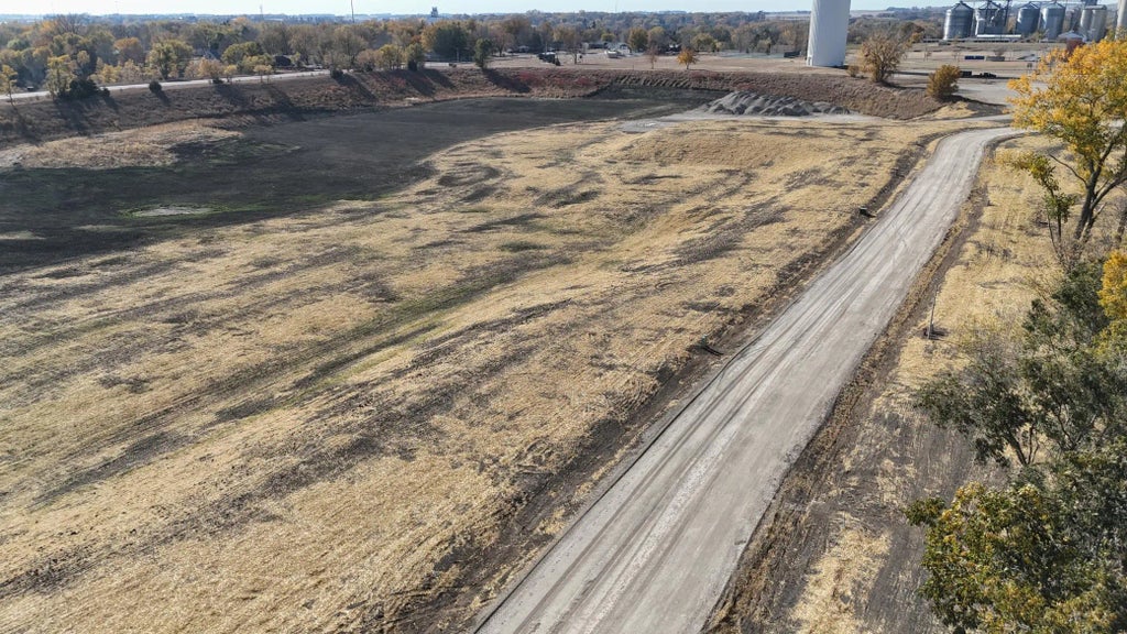 11 Cottonwood Lake Boulevard, Windom