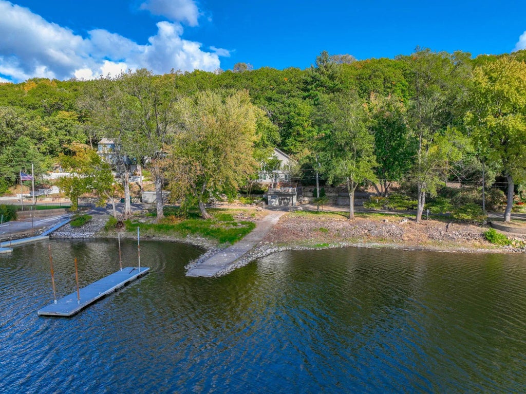 1100 Front Street S, Hudson