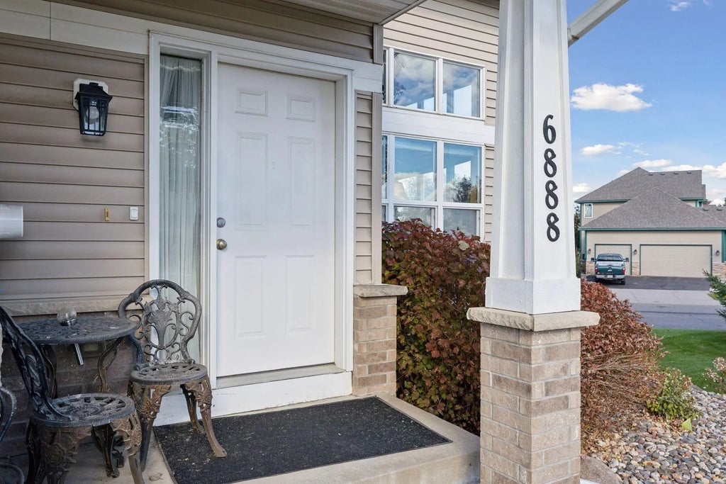 6888 98th Street S, Cottage Grove