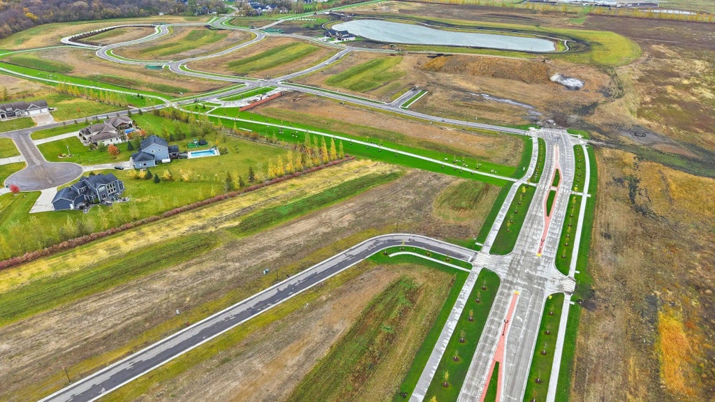 8135 Memory Lane, Horace