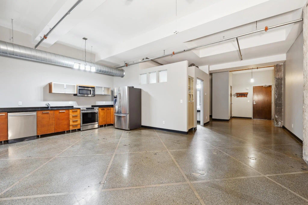 350 Saint Peter Street 307, Saint Paul