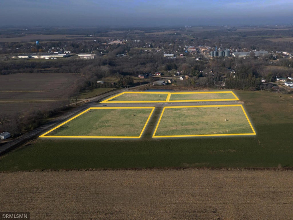 450 Engel Drive, Kenyon