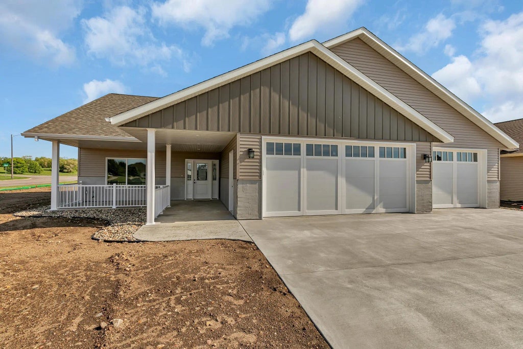 311 15th Street N, Cold Spring