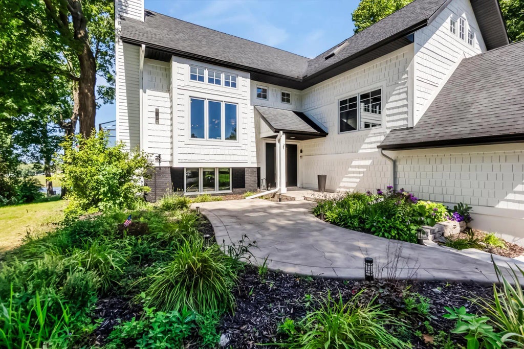 4756 Kildare Road, Mound