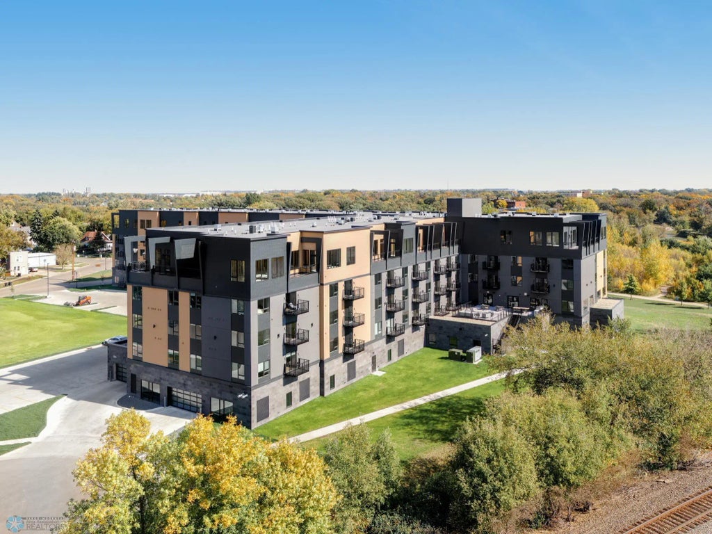 505 Oak Street N 501, Fargo