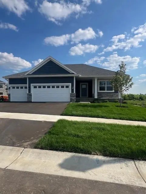 19461 Everglade Path, Farmington