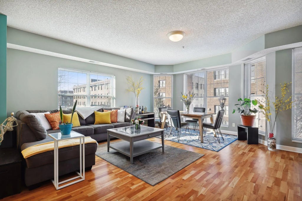 1805 3rd Avenue S 201, Minneapolis