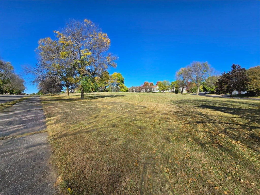 145x 4th Street W, Hastings