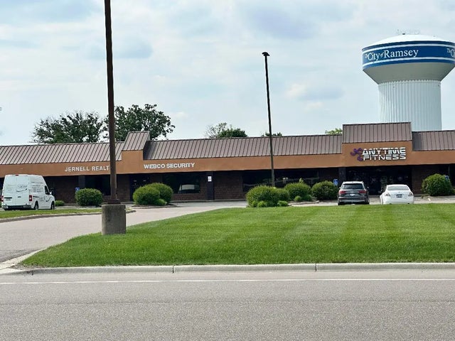 5904 167th Avenue Nw, Ramsey