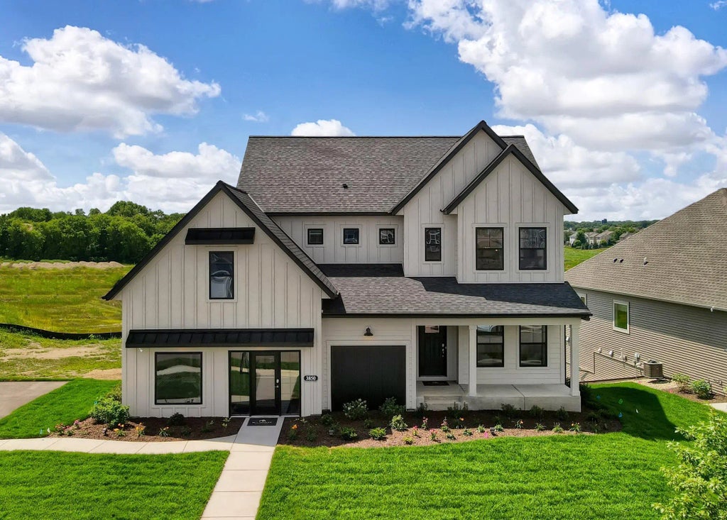 3850 Thrush Street, Shakopee