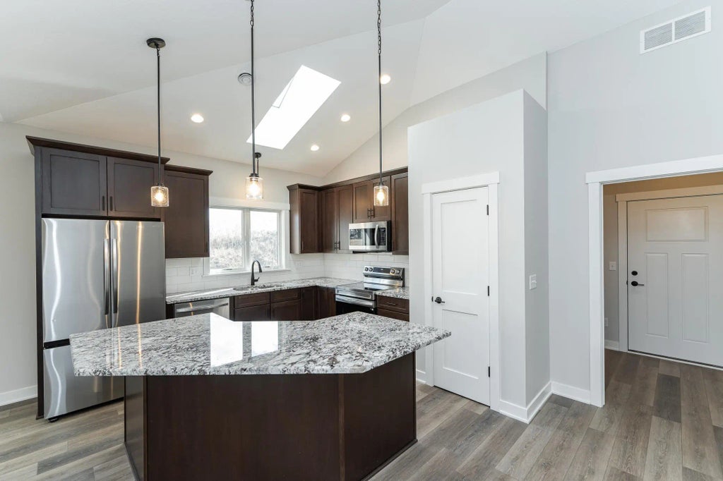 877 Picadilly Lane Nw, Rochester