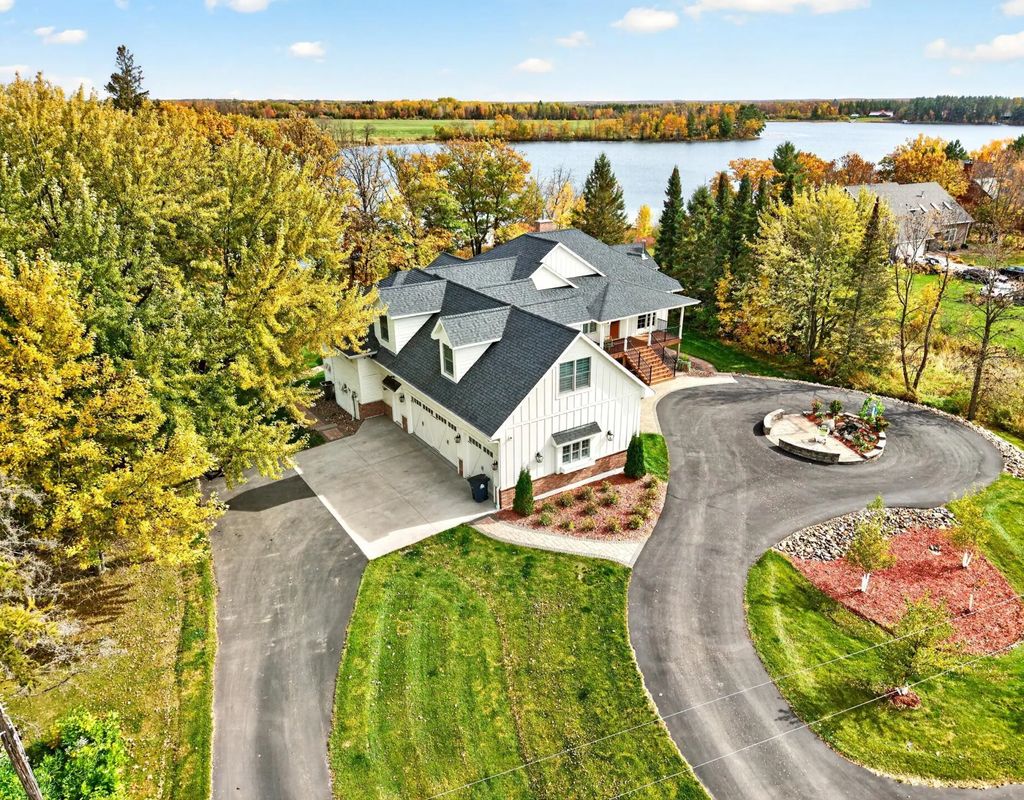 92176 Heppner Road, Sturgeon Lake