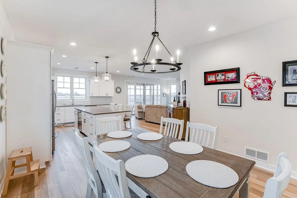 Xxx7 217th Street W, Farmington