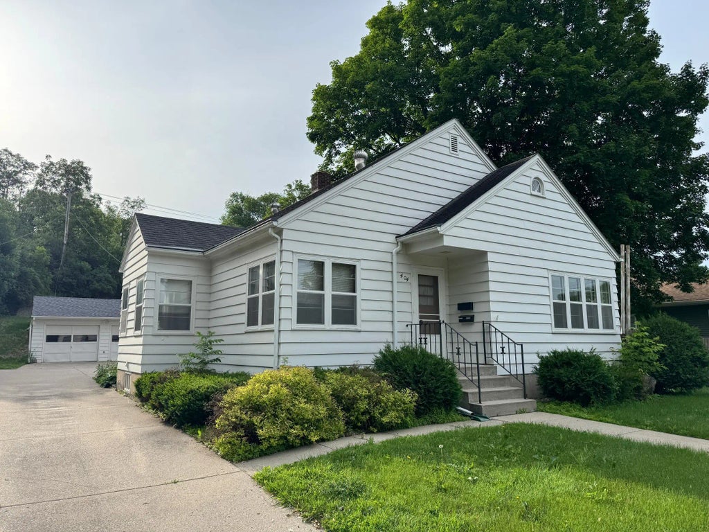 404 N Vine Street, Fergus Falls
