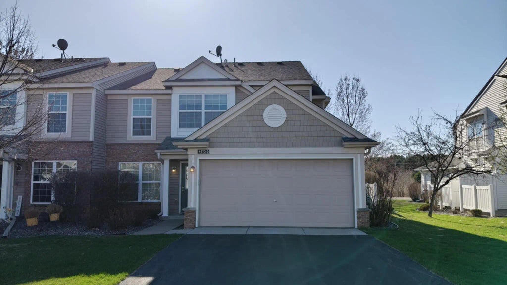 4970 149th Street N 3, Hugo