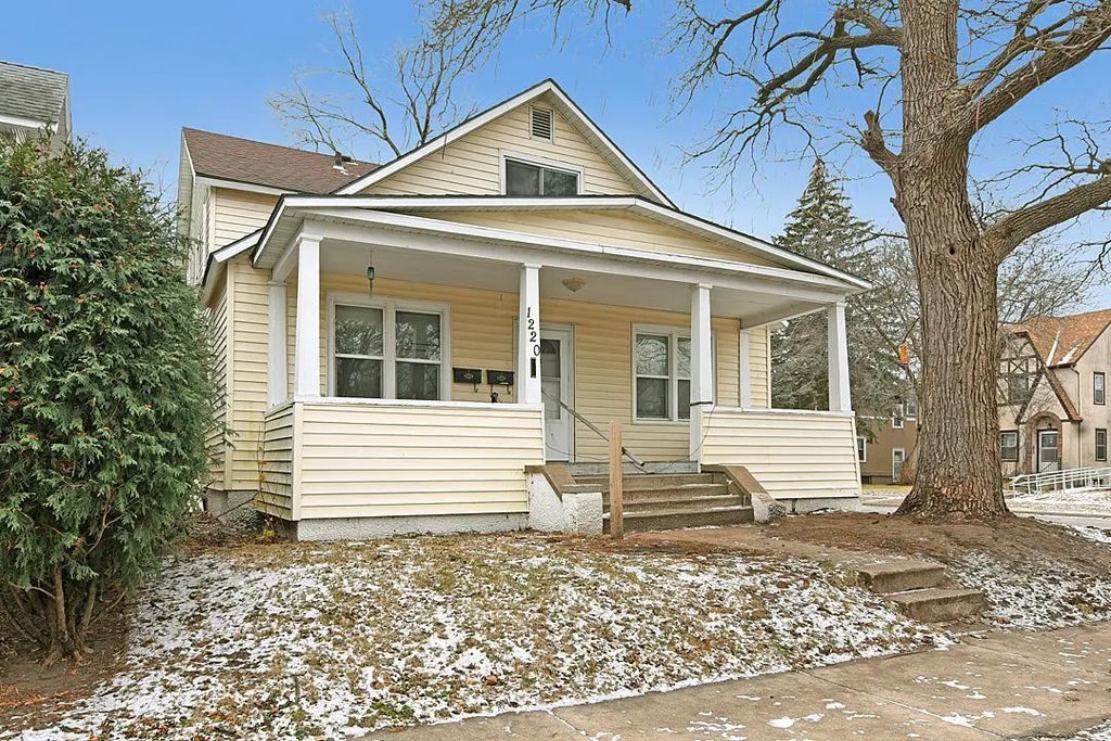 1220 8th Street S, Saint Cloud