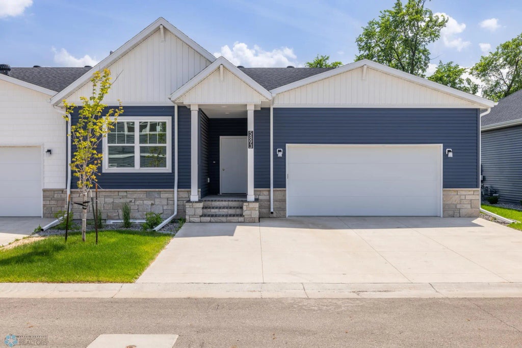 5893 41st Street S, Fargo