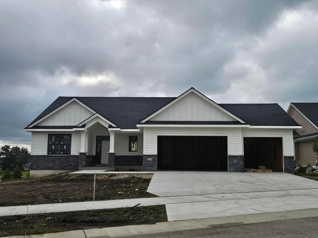 2656 Bentley Drive Sw, Rochester