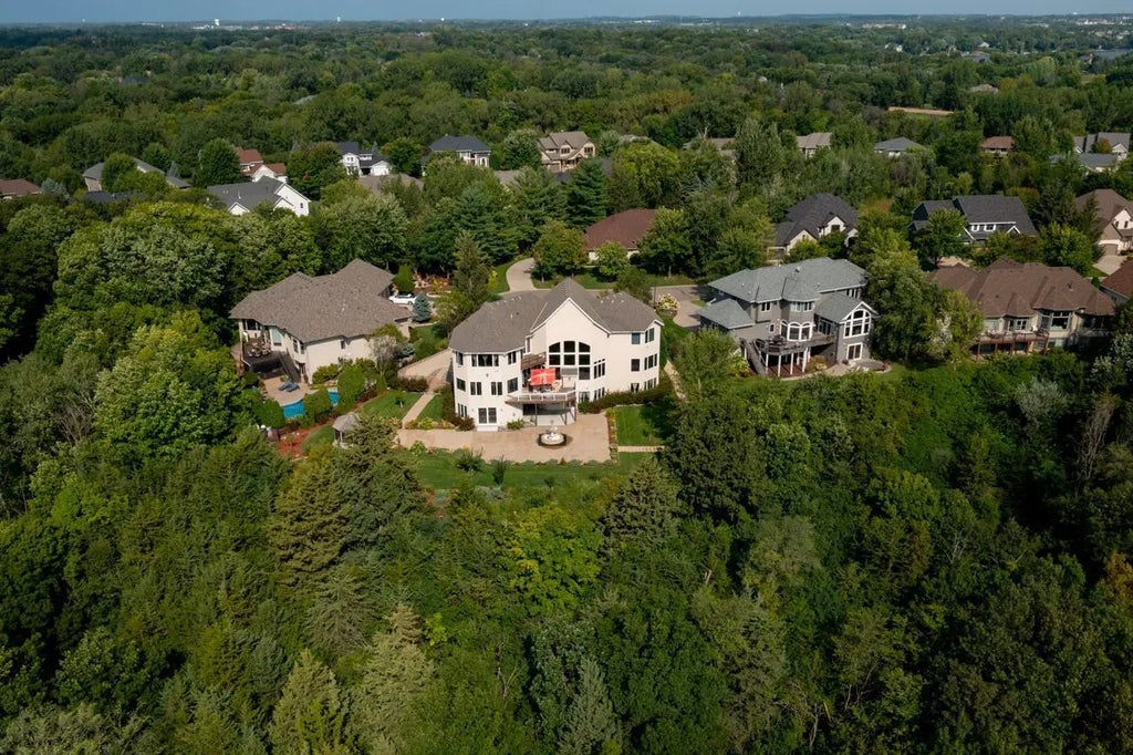 19115 Vogel Farm Trail, Eden Prairie