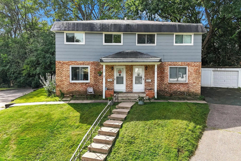 508 Shadyside Circle, Hopkins