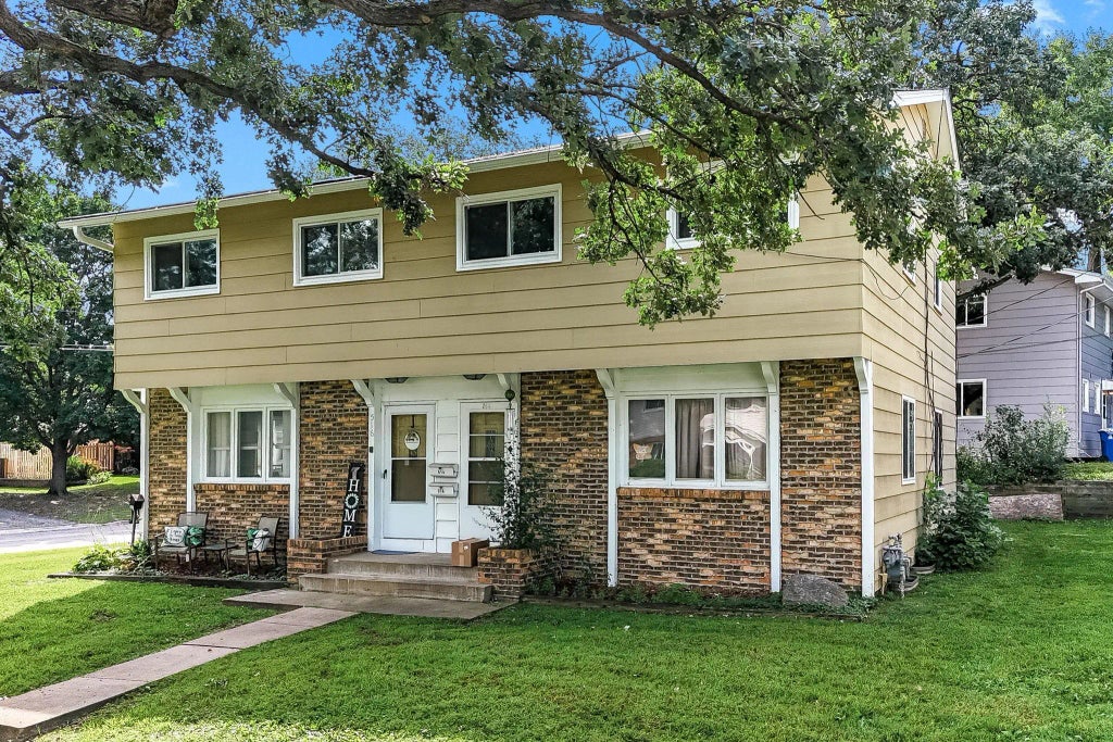 514 Shadyside Circle, Hopkins