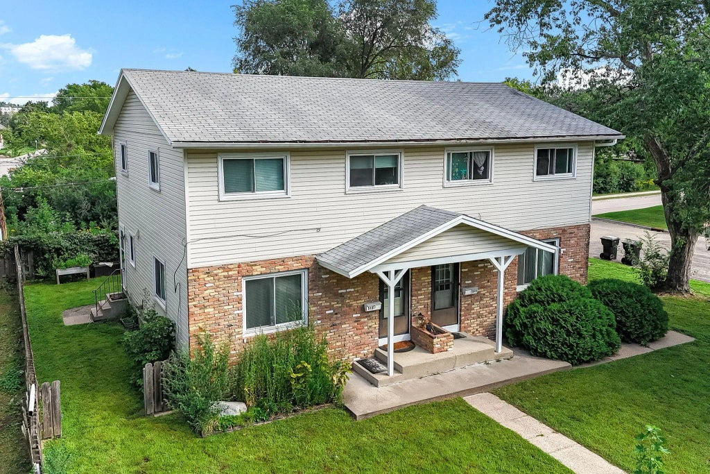 515 Shadyside Circle, Hopkins