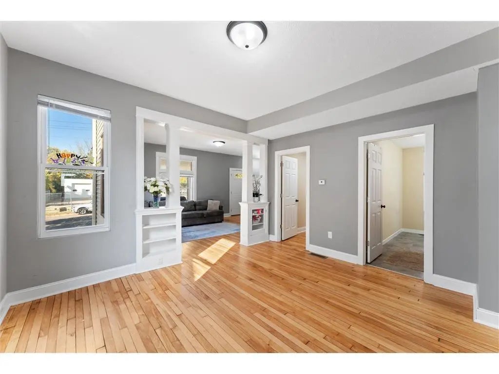 956 Western Avenue N, Saint Paul