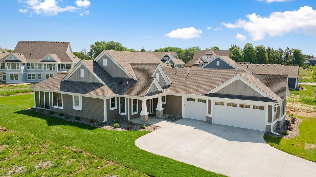 116 Spring Farm Road, North Oaks