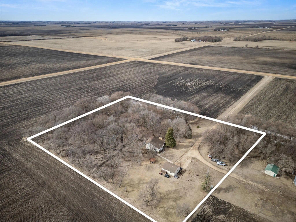 69193 380th Street, St James