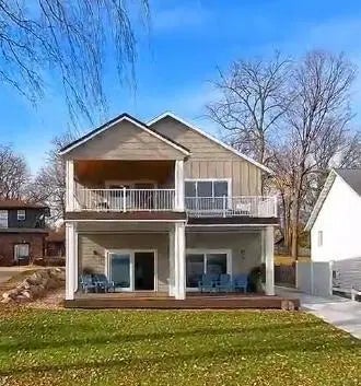 1084 W Lake Drive, Detroit Lakes