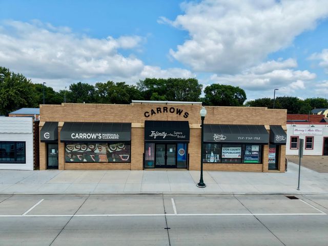 202 W College Drive, Marshall