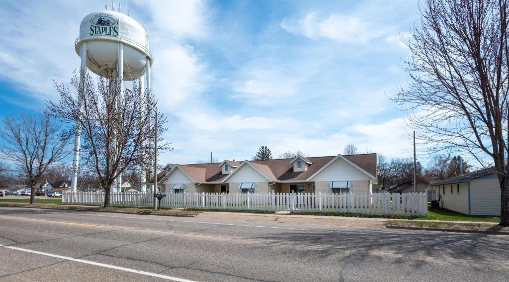 510, 512, 514 4th Street Ne, Staples