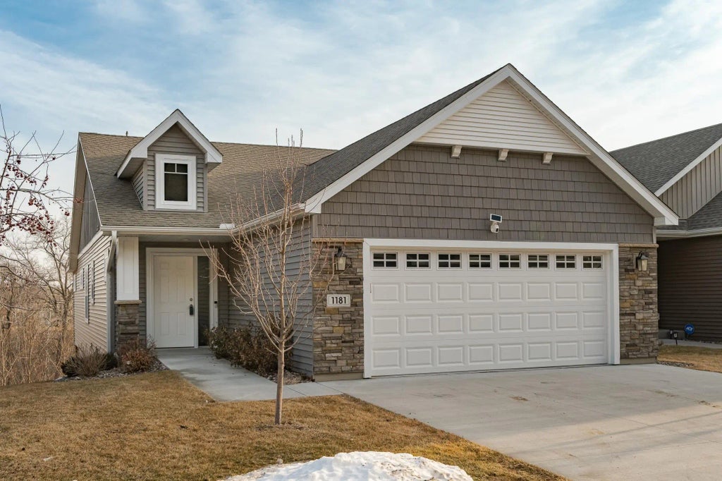 1181 Hewitt Boulevard, Red Wing