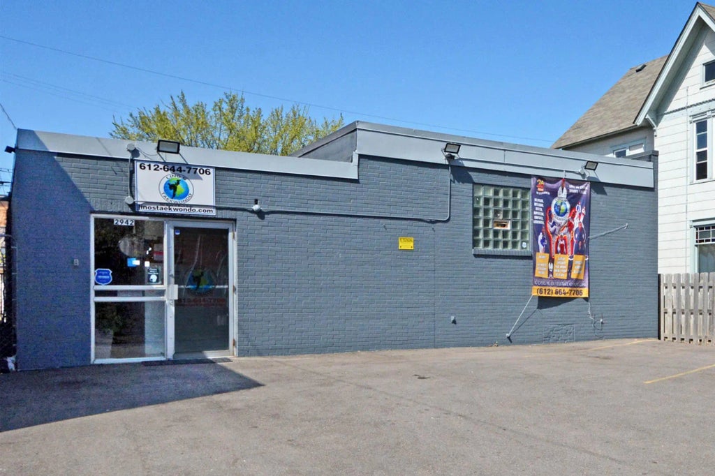 2942 Oakland Avenue, Minneapolis