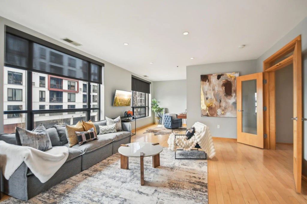 3104 W Lake Street 202, Minneapolis