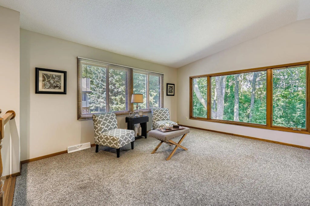 810 Sherwood Road, Shoreview