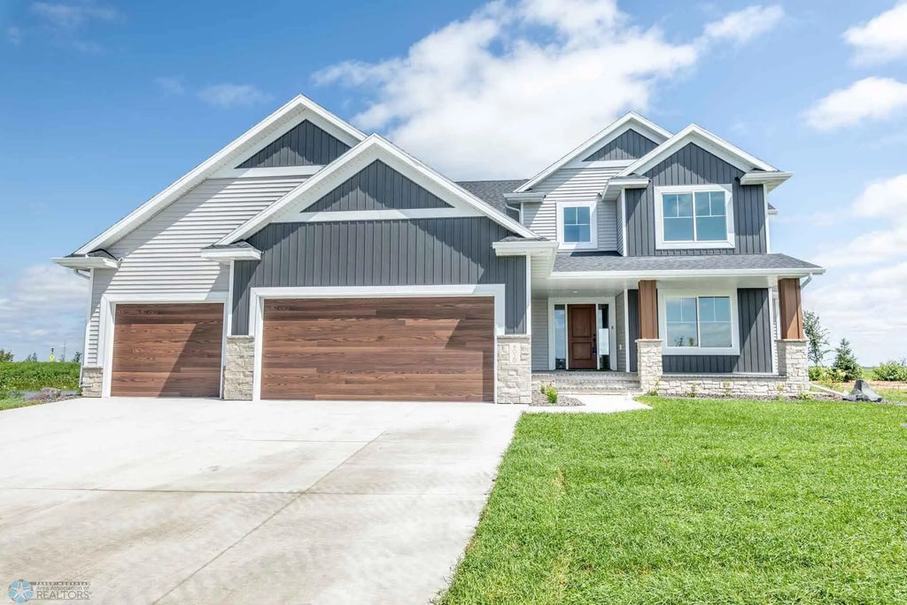 8030 59 Street S, Horace